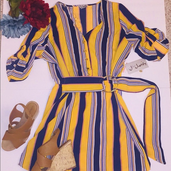 J for Justify Dresses & Skirts - J for Justify 3/4 Sleeve Dress Size M